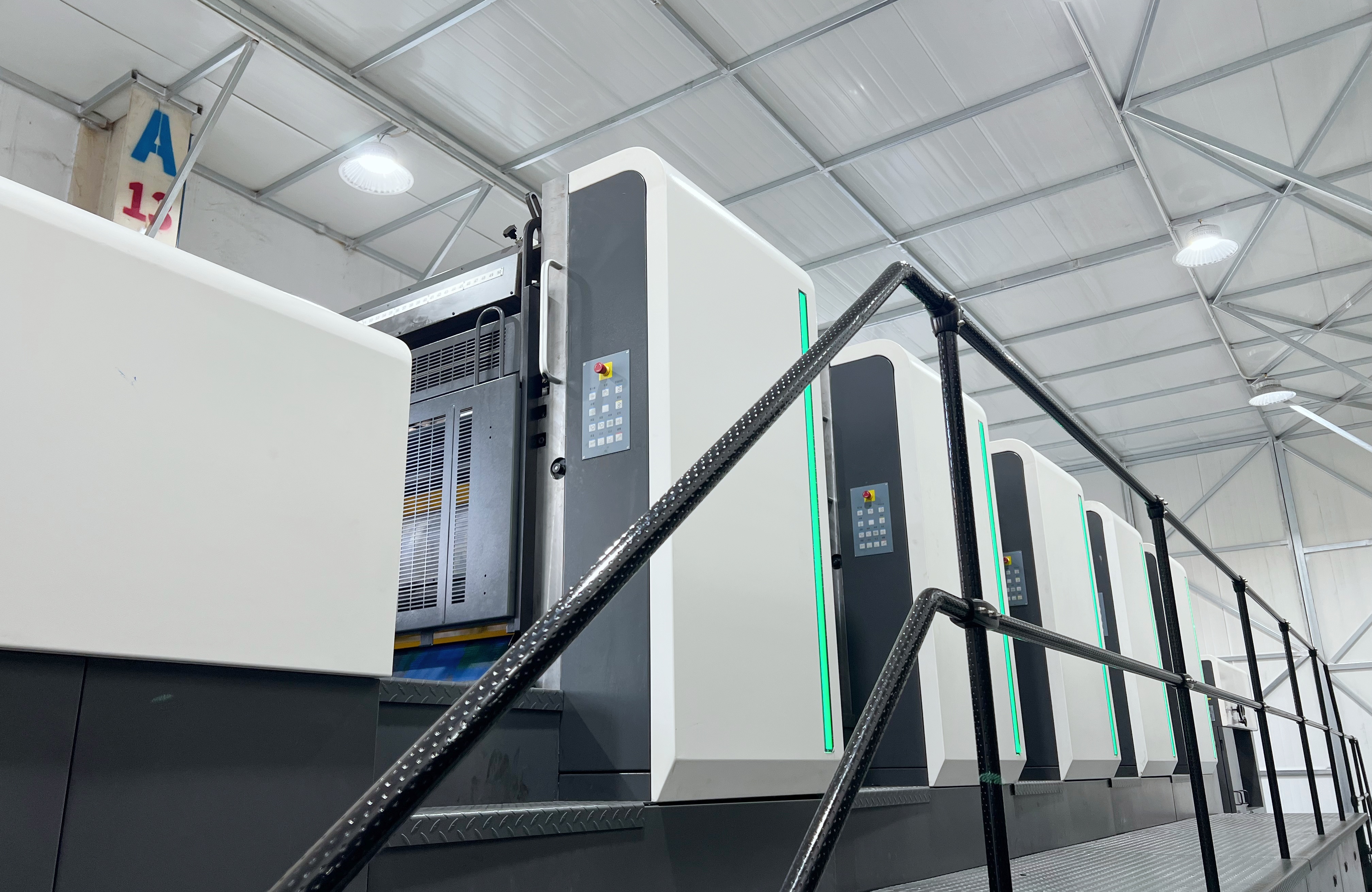 多点开花！新机创新大幅面胶印机陆续出货中